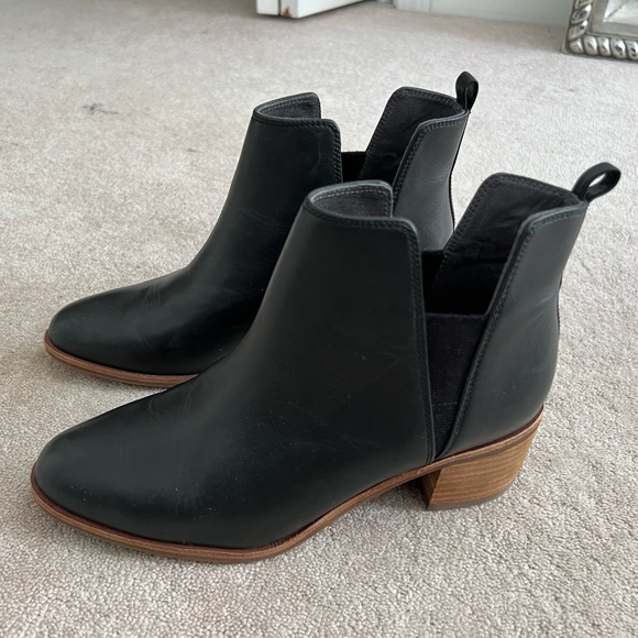 Worn once! Dr. Scholl’s Amara Boots - Picture 2 of 5